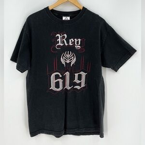 Vintage 2002 Rey Mysterio 619 WWE Wrestling Shirt 
Measurements: 19x27.5